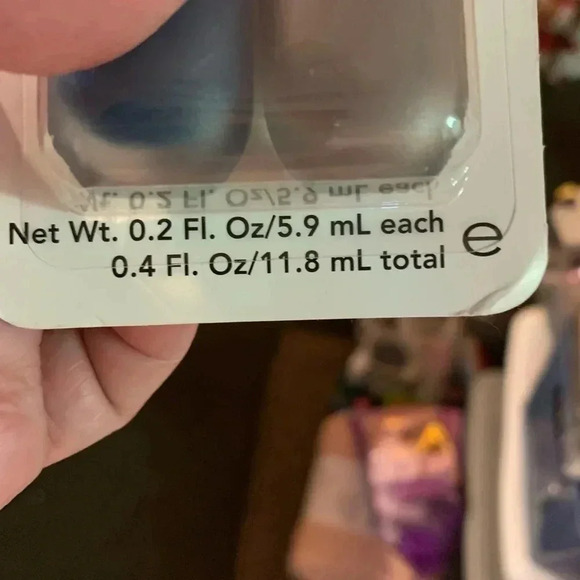 Revlon 2 PK of lipgloss - Picture 3 of 4